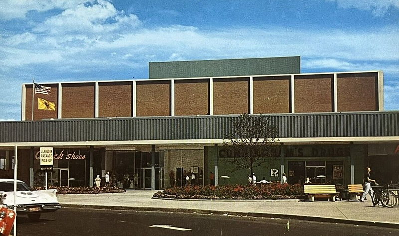 Eastland Center (Eastland Shopping Center, Eastland Mall) - Vintage Postcard